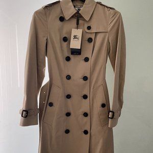 Brand New BURBERRY Long Trench Coat- the sandringham- Honey